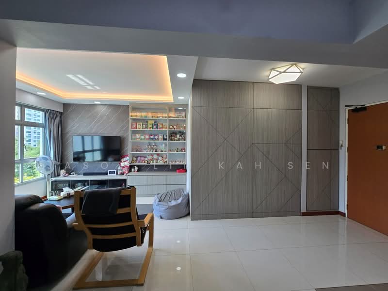 513A Yishun Street 51, 513A Yishun Street 51, 3 Bedrooms, 1,001 sqft, HDB Flat For Sale, by Jason Lim Kah Sen, 500111887 - Living Room - PropertyGuru.com.sg