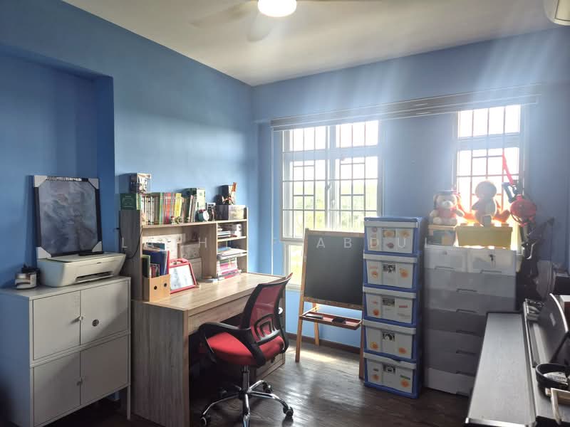 682A Edgedale Plains, 682A Edgedale Plains, 3 Bedrooms, 1,000 sqft, HDB Flat For Sale, by Lathiff Abdul, 500111891 - Study - PropertyGuru.com.sg