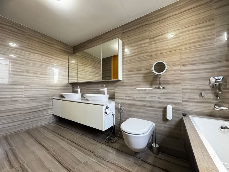 Mon Jervois, 45 Jervois Road, 3 Bedrooms, 1,475 sqft, Condominium For Sale, by Ada Ho, 500111905 - Bathroom - PropertyGuru.com.sg