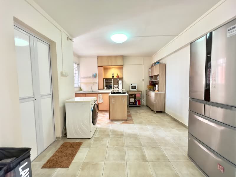 153 Bishan Street 13, 153 Bishan Street 13, 4 Bedrooms, 1,399 sqft, HDB Flat For Sale, by Shirley Koh, 500111909 - Kitchen - PropertyGuru.com.sg