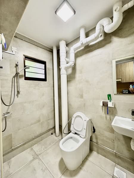 201C Compassvale Drive, 201C Compassvale Drive, 3 Bedrooms, 969 sqft, HDB Flat For Sale, by MOHD FARID, 500111917 - Bathroom - PropertyGuru.com.sg