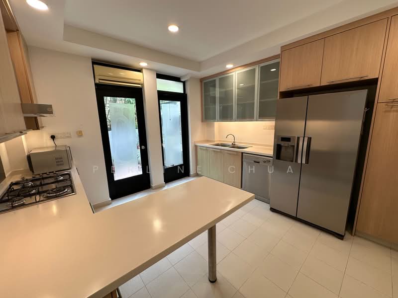 Brentwood Villas, Lloyd Road Singapore, 4 Bedrooms, 2,242 sqft, Cluster House For Rent, by Perline Chua, 500111918 - Kitchen - PropertyGuru.com.sg