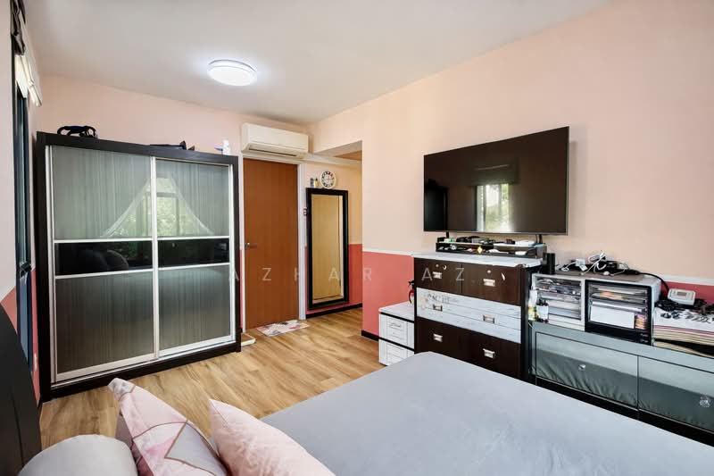 608A Tampines North Drive 1, 608A Tampines North Drive 1, 3 Bedrooms, 1,001 sqft, HDB Flat For Sale, by Azhar Az, 500111929 - Master Bedroom - PropertyGuru.com.sg