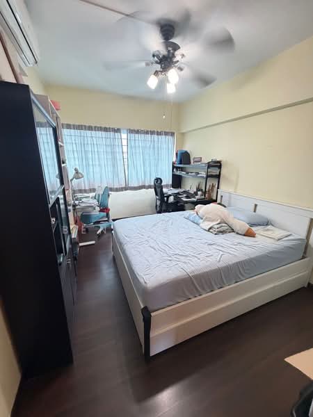 240 Jurong East Street 21, 240 Jurong East Street 21, 3 Bedrooms, 1,301 sqft, HDB Flat For Sale, by Benson Yew, 500111934 - Bedroom - PropertyGuru.com.sg