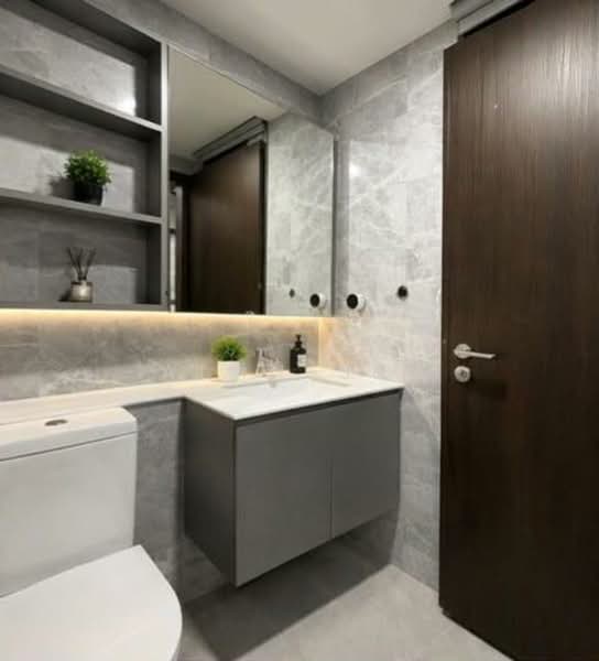 The Brownstone, 164 Canberra Drive, 3 Bedrooms, 883 sqft, Executive Condominium For Sale, by Alan Sim, 500111948 - Bathroom - PropertyGuru.com.sg