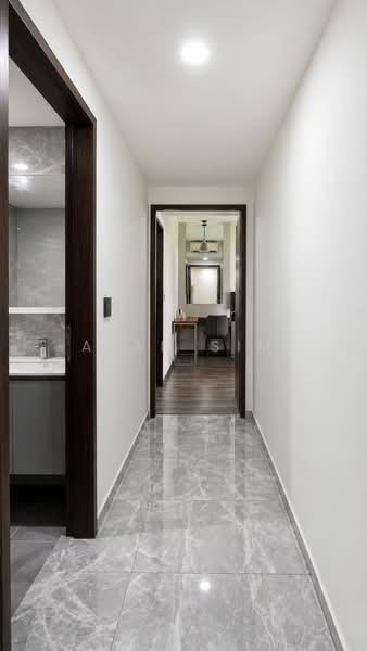 The Brownstone, 164 Canberra Drive, 3 Bedrooms, 883 sqft, Executive Condominium For Sale, by Alan Sim, 500111948 - Corridor - PropertyGuru.com.sg