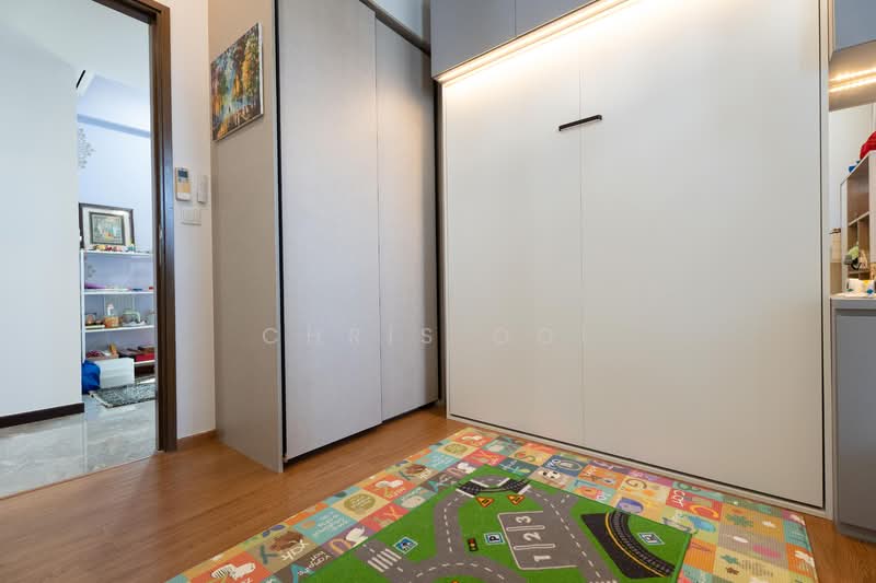 CHEAP RARE RENOVATED Penthouse 3 Bedroom + Study D19, , 4 Bedrooms, 2,045 sqft, Condominium For Sale, by Chris Ooi, 500111975 - Interior - PropertyGuru.com.sg