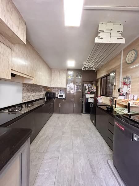 910 Jurong West Street 91, 910 Jurong West Street 91, 4 Bedrooms, 1,517 sqft, HDB Flat For Sale, by KEE PENG HAR, 500111977 - Kitchen - PropertyGuru.com.sg