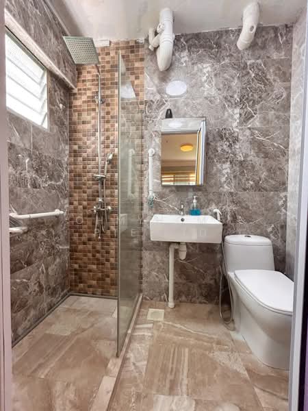 910 Jurong West Street 91, 910 Jurong West Street 91, 4 Bedrooms, 1,517 sqft, HDB Flat For Sale, by KEE PENG HAR, 500111977 - Bathroom - PropertyGuru.com.sg