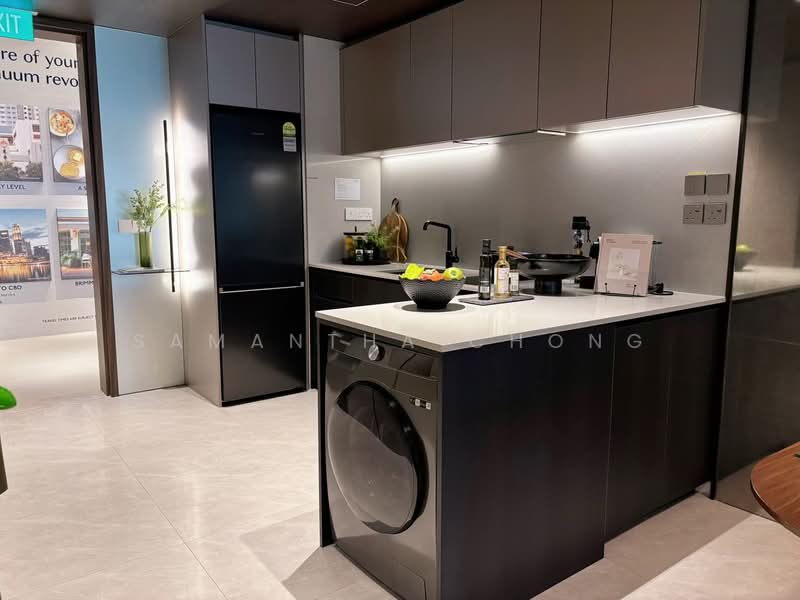 1KM to Tanjong Katong Pri and Kong Hwa! Freehold 2B2B with Study Subsale!, , 2 Bedrooms, 721 sqft, Condominium For Sale, by Samantha Chong, 500111980 - Kitchen - PropertyGuru.com.sg