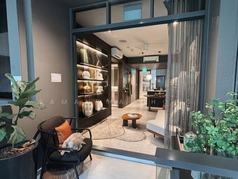 1KM to Tanjong Katong Pri and Kong Hwa! Freehold 2B2B with Study Subsale!, , 2 Bedrooms, 721 sqft, Condominium For Sale, by Samantha Chong, 500111980 - Living Room - PropertyGuru.com.sg