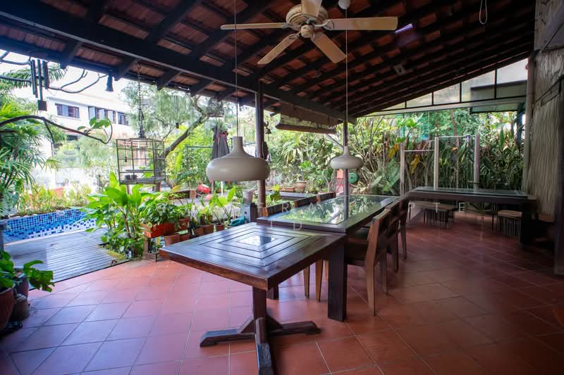Choon Sing Garden / Jalan Binchang / Bishan - Semi-D, Jalan Binchang, 4 Bedrooms, 3,300 sqft, Semi-Detached House For Sale, by Dave Devnath, 500111986 - Garden - PropertyGuru.com.sg