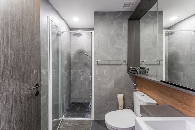 Rezi 24, 39 Lorong 24 Geylang, 1 Bedroom, 495 sqft, Apartment For Sale, by JOHN YEO, 500111987 - Bathroom - PropertyGuru.com.sg