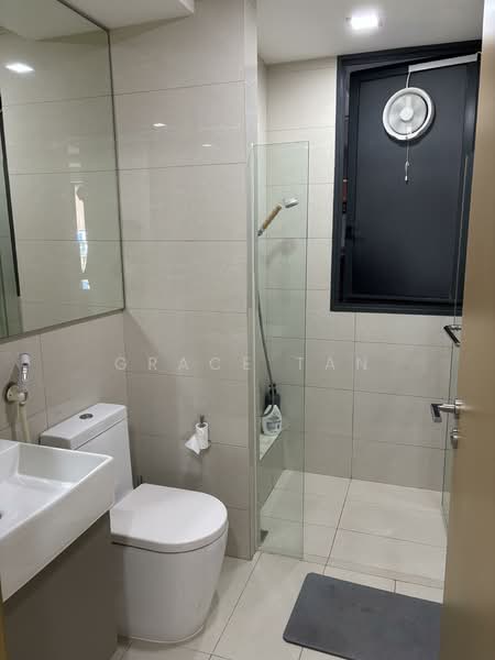 SkyPark Residences, 11 Sembawang Crescent, 5 Bedrooms, 1,593 sqft, Executive Condominium For Sale, by Grace Tan, 500111997 - Bathroom - PropertyGuru.com.sg