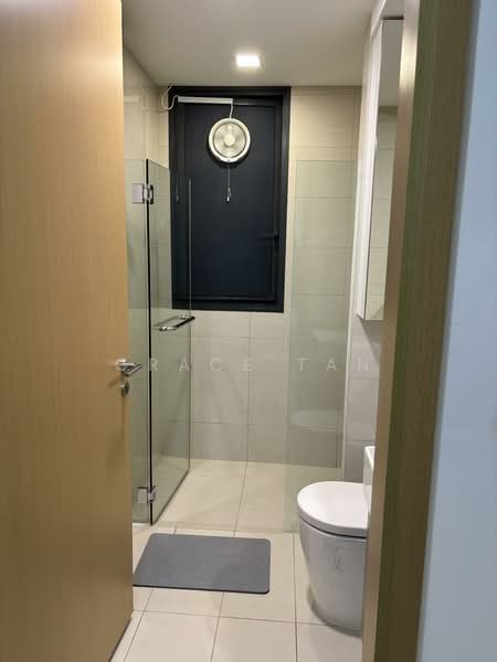 SkyPark Residences, 11 Sembawang Crescent, 5 Bedrooms, 1,593 sqft, Executive Condominium For Sale, by Grace Tan, 500111997 - Bathroom - PropertyGuru.com.sg