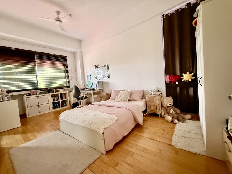 Braddell Heights Estate, 20 Jalan Girang, 6 Bedrooms, 5,500 sqft, Semi-Detached House For Sale, by Audrey Quek, 500112005 - Bedroom - PropertyGuru.com.sg