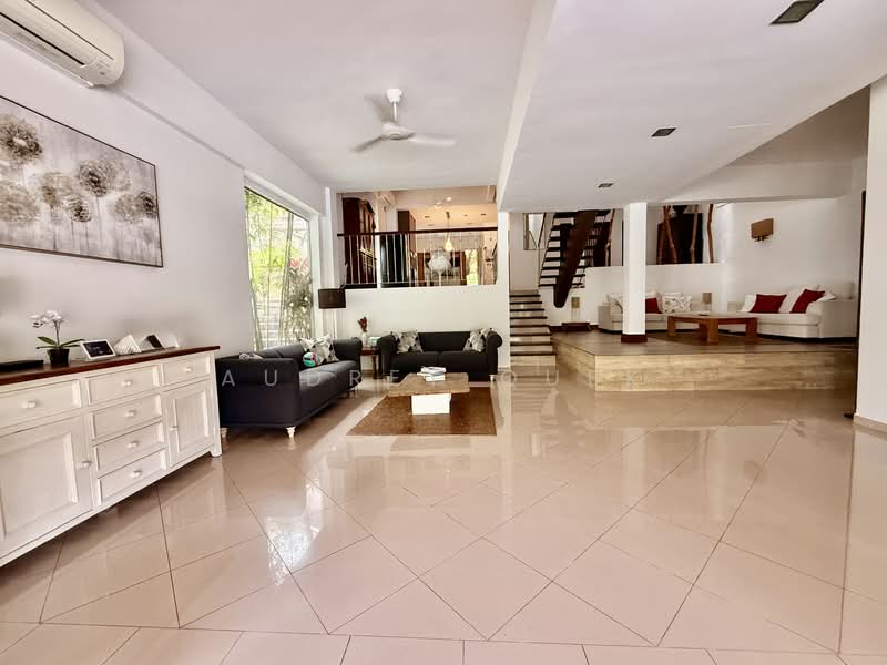 Braddell Heights Estate, 20 Jalan Girang, 6 Bedrooms, 5,500 sqft, Semi-Detached House For Sale, by Audrey Quek, 500112005 - Living Room - PropertyGuru.com.sg