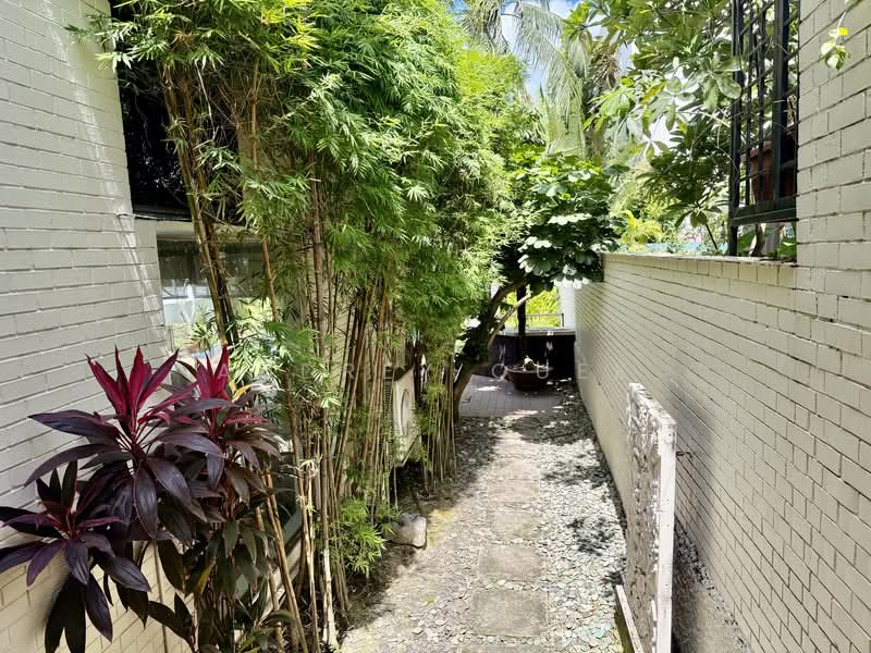 Braddell Heights Estate, 20 Jalan Girang, 6 Bedrooms, 5,500 sqft, Semi-Detached House For Sale, by Audrey Quek, 500112005 - Exterior - PropertyGuru.com.sg