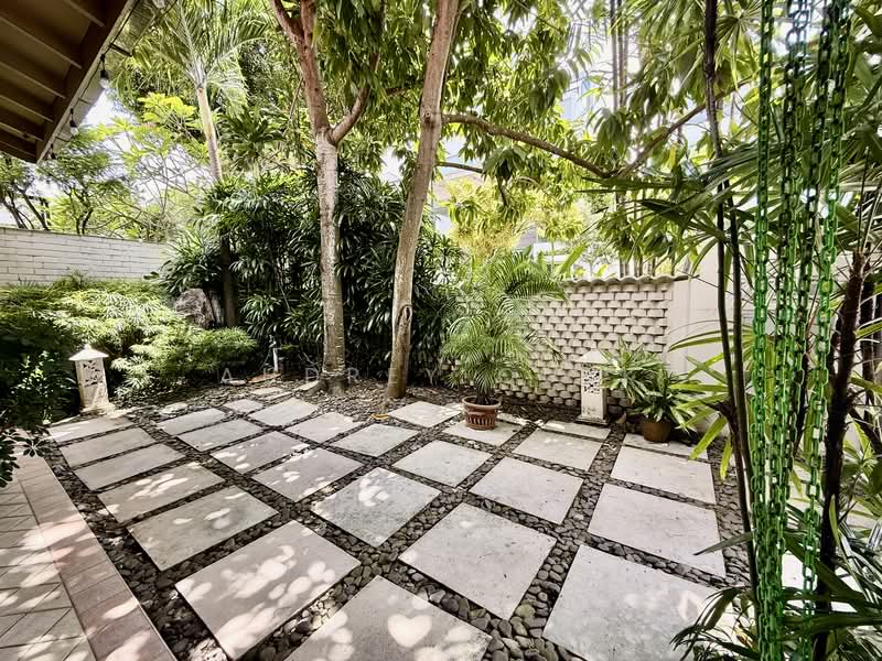 Braddell Heights Estate, 20 Jalan Girang, 6 Bedrooms, 5,500 sqft, Semi-Detached House For Sale, by Audrey Quek, 500112005 - Garden - PropertyGuru.com.sg