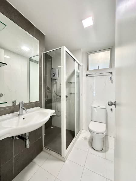 Blossoms @ Woodleigh, 14 Woodleigh Close, 3 Bedrooms, 1,421 sqft, Condominium For Rent, by Kendrik Ho, 500112007 - Bathroom - PropertyGuru.com.sg