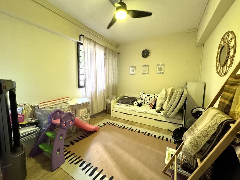 253 Bishan Street 22, 253 Bishan Street 22, 3 Bedrooms, 1,205 sqft, HDB Flat For Sale, by Zabid Zakariah, 500112031 - Bedroom - PropertyGuru.com.sg