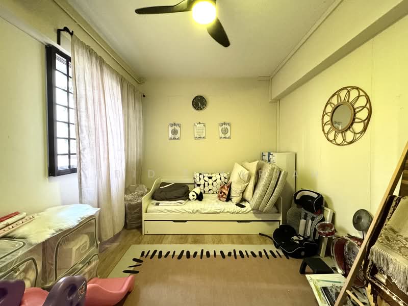 253 Bishan Street 22, 253 Bishan Street 22, 3 Bedrooms, 1,205 sqft, HDB Flat For Sale, by Zabid Zakariah, 500112031 - Bedroom - PropertyGuru.com.sg