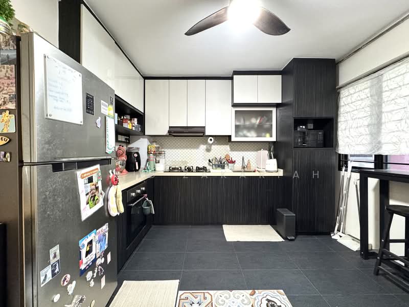 253 Bishan Street 22, 253 Bishan Street 22, 3 Bedrooms, 1,205 sqft, HDB Flat For Sale, by Zabid Zakariah, 500112031 - Kitchen - PropertyGuru.com.sg