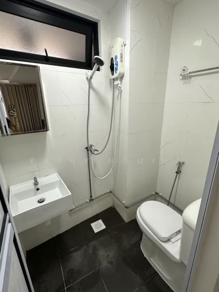 Cozy Studio Apartment in Dakota/ Aljunied, , Studio, 350 sqft, Apartment For Rent, by Kathy Nguyen, 500112033 - Bathroom - PropertyGuru.com.sg