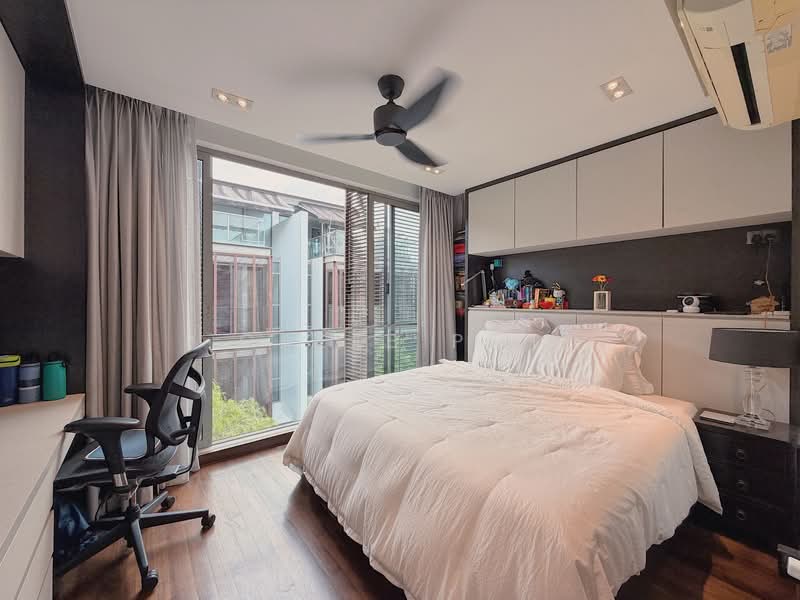 The Woods, Westwood Avenue, 6 Bedrooms, 4,004 sqft, Cluster House For Sale, by Caleb Peh, 500112034 - Common Bedroom with Ensuite Bathroom - PropertyGuru.com.sg