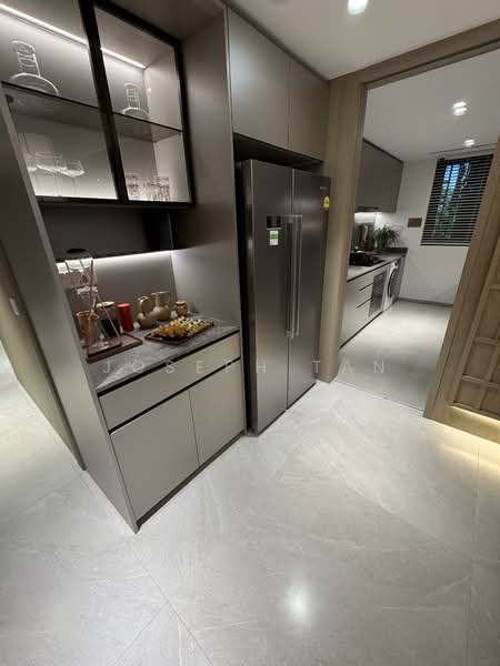 Nava Grove, 38 Pine Grove, 4 Bedrooms, 1,464 sqft, Condominium For Sale, by Joseph Tan, 500112035 - Kitchen - PropertyGuru.com.sg