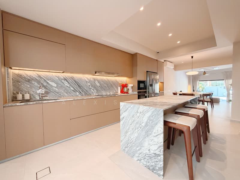 Eastwood Green, Eastwood Green, 5 Bedrooms, 3,780 sqft, Terraced House For Sale, by Alexis Quek, 500112056 - Kitchen - PropertyGuru.com.sg