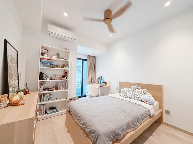 Eastwood Green, Eastwood Green, 5 Bedrooms, 3,780 sqft, Terraced House For Sale, by Alexis Quek, 500112056 - Bedroom - PropertyGuru.com.sg