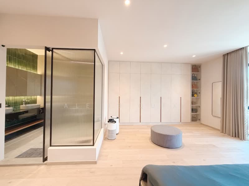 Eastwood Green, Eastwood Green, 5 Bedrooms, 3,780 sqft, Terraced House For Sale, by Alexis Quek, 500112056 - Master Bedroom - PropertyGuru.com.sg