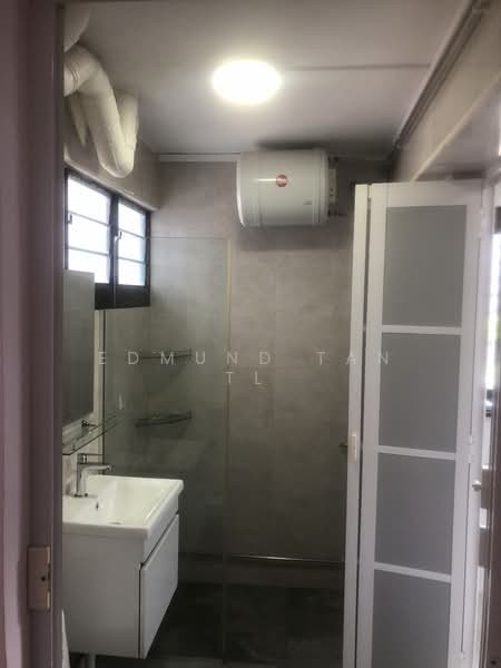 124 Bishan Street 12, 124 Bishan Street 12, 3 Bedrooms, 1,302 sqft, HDB Flat For Sale, by Edmund Tan TL, 500112061 - Bathroom 2 - PropertyGuru.com.sg