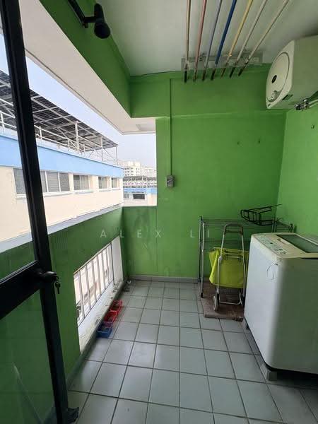 502 Jelapang Road, 502 Jelapang Road, Dairy Farm / Bukit Panjang / Choa Chu Kang, 3 Bedrooms, 1,108 sqft, HDB Flat For Sale, by Alex LI, 500112065 - Balcony - PropertyGuru.com.sg