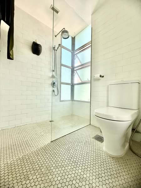 Canary Ville, 138 Lorong J Telok Kurau, 3 Bedrooms, 1,087 sqft, Apartment For Sale, by Kriste Cheong, 500112066 - Bathroom - PropertyGuru.com.sg