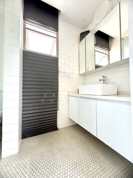 Canary Ville, 138 Lorong J Telok Kurau, 3 Bedrooms, 1,087 sqft, Apartment For Sale, by Kriste Cheong, 500112066 - Bathroom - PropertyGuru.com.sg