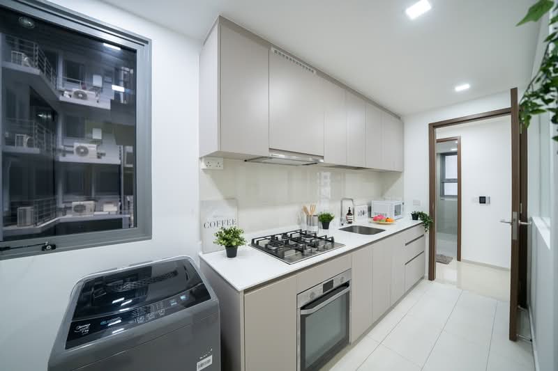 The Visionaire, 180 Canberra Drive, 3 Bedrooms, 980 sqft, Executive Condominium For Rent, by Mak G Y, 500112072 - Kitchen - PropertyGuru.com.sg