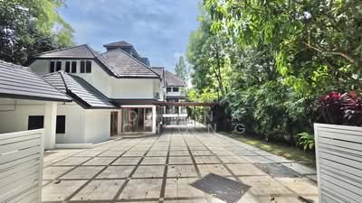 For Rent - Renovated & Modern 5 Bedroom GCB in Ford Avenue