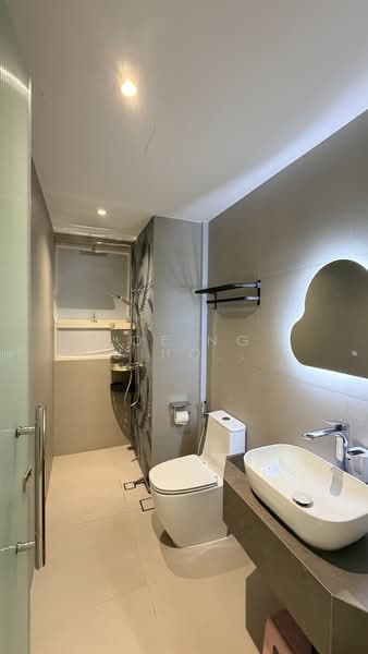 The Bayshore, 34 Bayshore Road, 2 Bedrooms, 1,012 sqft, Condominium For Sale, by Joe Ng Xu Hong 黄緒汯, 500112085 - Bathroom - PropertyGuru.com.sg
