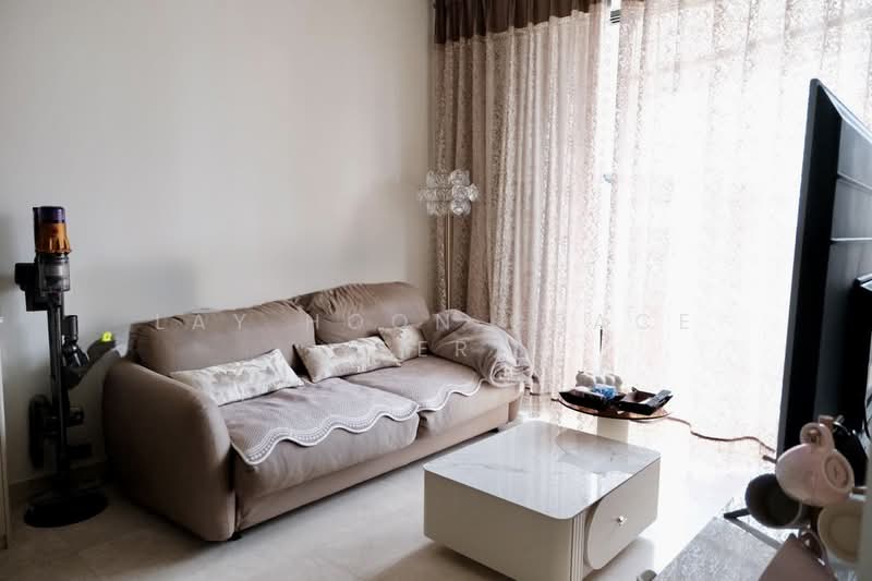 Commonwealth Towers, 230 Commonwealth Avenue, 2 Bedrooms, 797 sqft, Condominium For Rent, by Lay Hoon Grace Ser, 500112090 - Living Room - PropertyGuru.com.sg