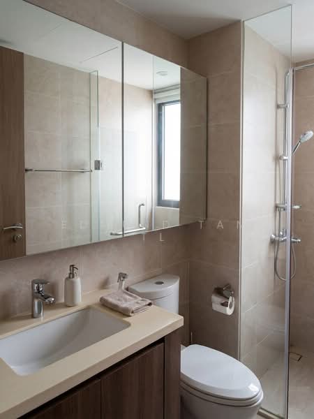 Kingsford Waterbay, 66 Upper Serangoon View, 3 Bedrooms, 1,033 sqft, Condominium For Sale, by Edmund Tan TL, 500112091 - Bathroom 2 (Edited) - PropertyGuru.com.sg