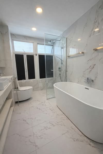Pavilion Park, 29 Pavilion View, 7 Bedrooms, 3,305 sqft, Terraced House For Sale, by Dane Kau 高国豪, 500112096 - Bathroom - PropertyGuru.com.sg