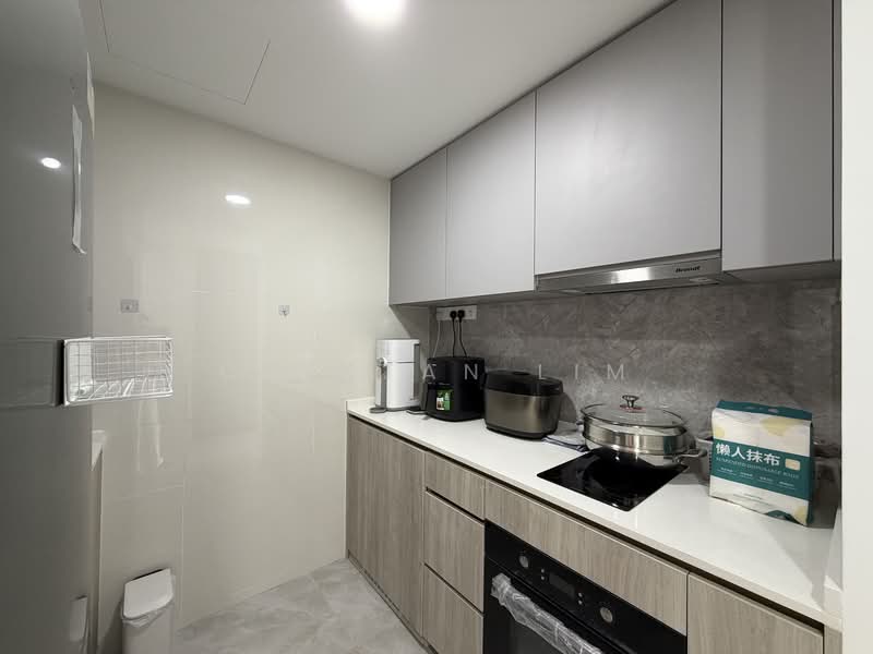 AMO Residence, 21 Ang Mo Kio Rise, 2 Bedrooms, 743 sqft, Condominium For Sale, by Crystan Lim, 500112105 - Kitchen - PropertyGuru.com.sg