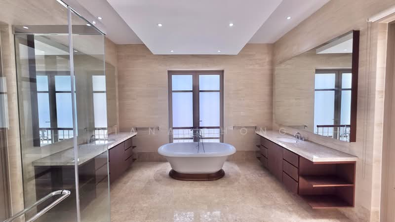 Exclusive and Luxury 5 Bedroom GCB at Belmont Road, , 5 Bedrooms, 7,200 sqft, Good Class Bungalow For Rent, by Diana Chong, 500112106 - Bathroom - PropertyGuru.com.sg