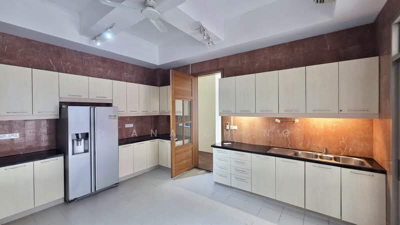 Exclusive and Luxury 5 Bedroom GCB at Belmont Road, , 5 Bedrooms, 7,200 sqft, Good Class Bungalow For Rent, by Diana Chong, 500112106 - Kitchen - PropertyGuru.com.sg