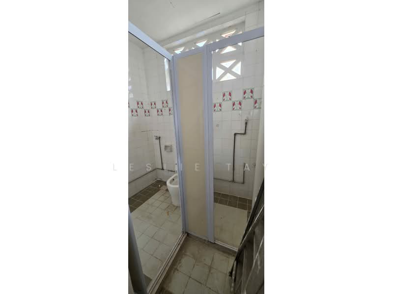 Sago Street Conservation Shophouse, SAGO STREET, 2,800 sqft, Shop / Shophouse For Sale, by Leslie Tay, 500112109 - Bathroom - CommercialGuru.com.sg
