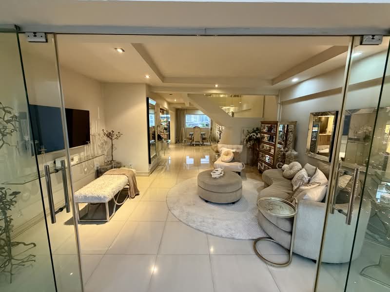 147 Tampines Avenue 5, 147 Tampines Avenue 5, 3 Bedrooms, 1,593 sqft, HDB Flat For Rent, by Bervyn Wong, 500112111 - Living Room - PropertyGuru.com.sg