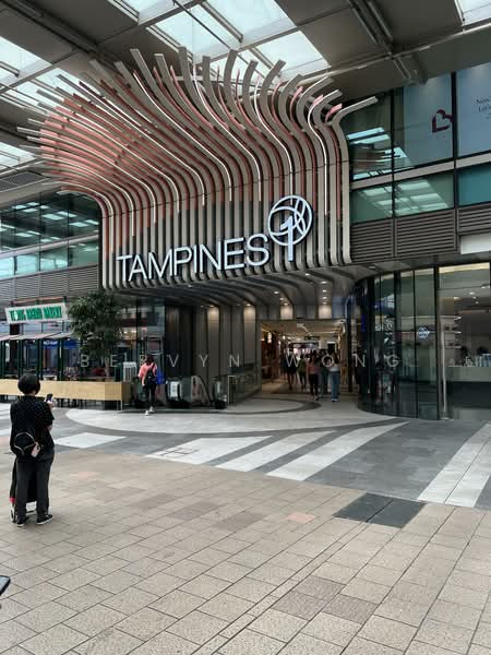 147 Tampines Avenue 5, 147 Tampines Avenue 5, 3 Bedrooms, 1,593 sqft, HDB Flat For Rent, by Bervyn Wong, 500112111 - Shopping mall - PropertyGuru.com.sg