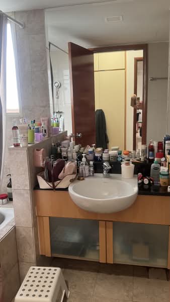 Lilydale, 560 Yishun Ave 6, 3 Bedrooms, 1,195 sqft, Condominium For Sale, by Teck Kee Henry Yeo, 500112118 - Master Bathroom - PropertyGuru.com.sg